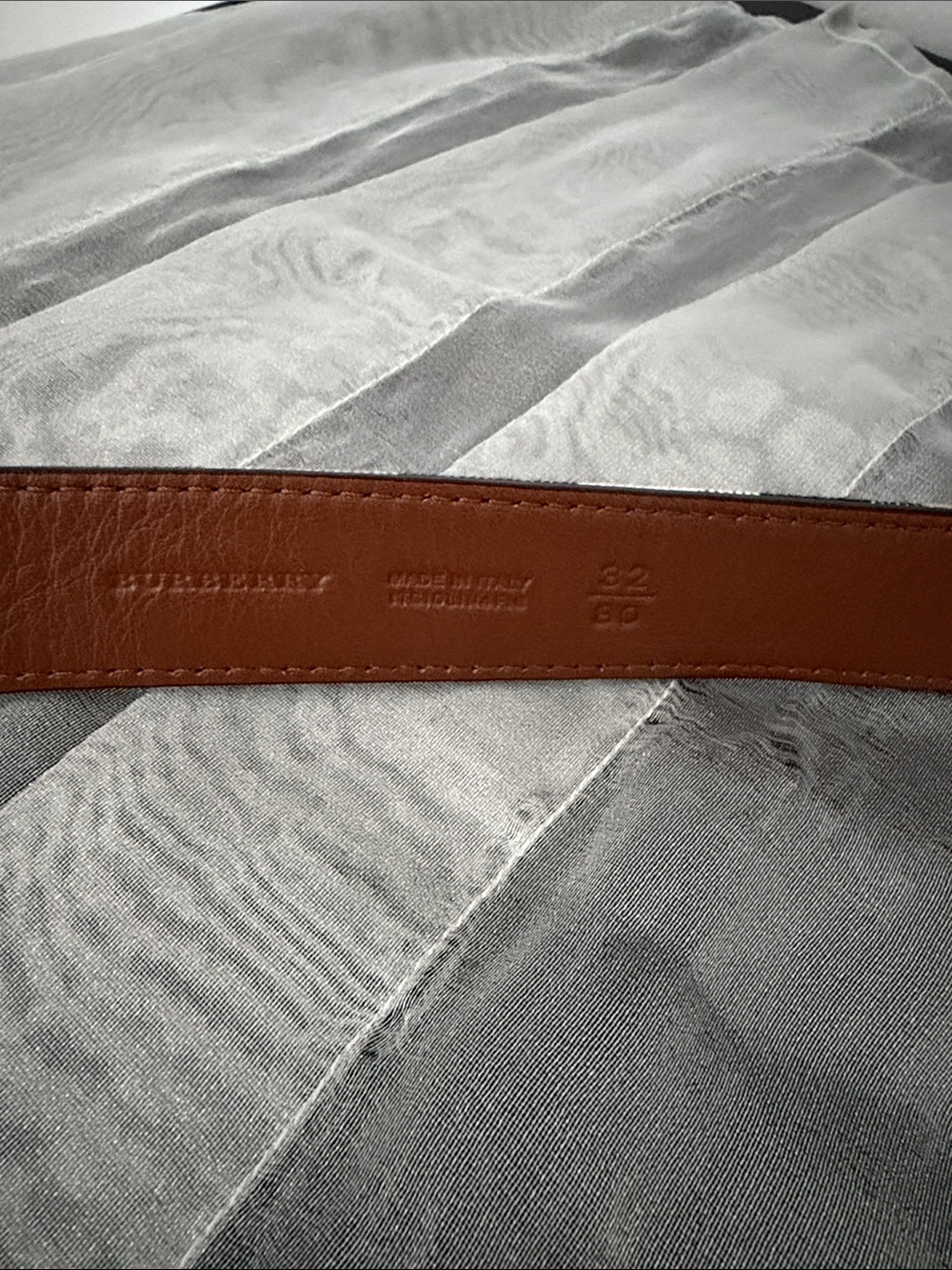 Burberry Brown Leather & Canvas Belt with Gold Buckle - Picture 2 of 8